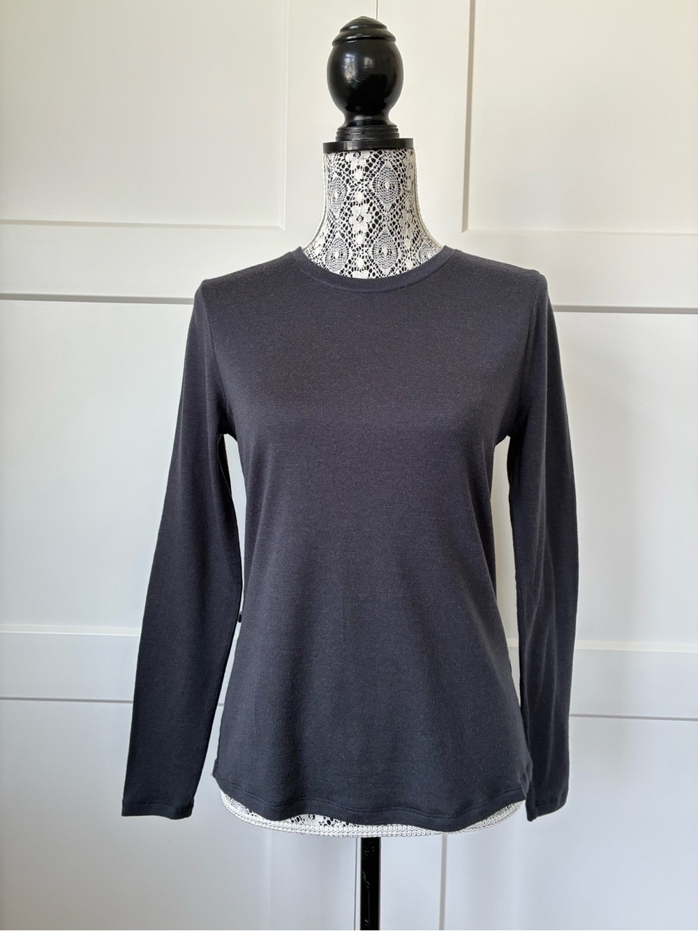 UNBOUND Merino Wool Long Sleeve Tee - Charcoal Gray